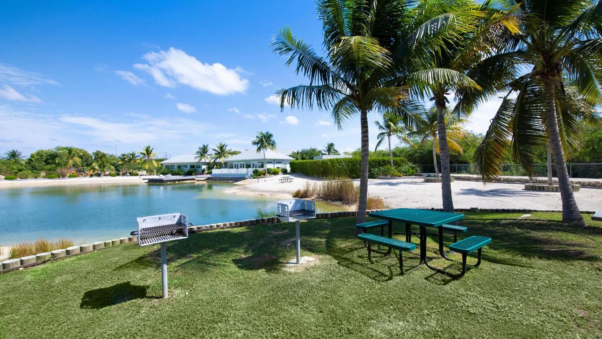 Tatil Evi Summertime Suites #50 West Bay Cayman Adaları