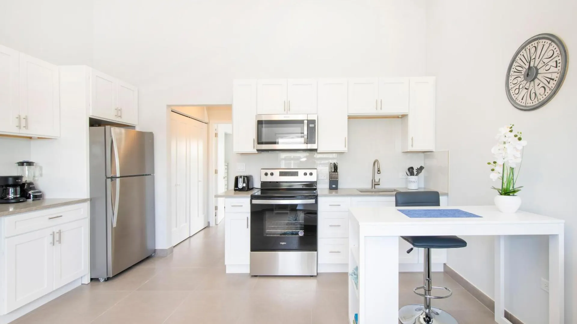 Summertime Suites #50 West Bay